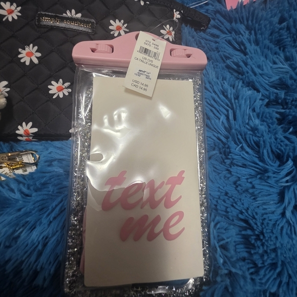 Simply Southern Cosmic Bag, Key Fob Wristlet, & Aerie Waterproof Phone Case NWT - Picture 3 of 9